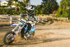 Bell Moto-9 Youth MIPS Twitch Replica 22 Helmet -Motorcycle Helmet Store bell moto 9 youth mips helmet on rider 80153.1672397445