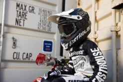 Bell Moto-9 Youth MIPS Twitch Replica 22 Helmet -Motorcycle Helmet Store bell moto 9 youth mips helmet worn 64098.1672397438