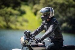 Bell Qualifier DLX MIPS Ace-4 Helmet -Motorcycle Helmet Store bell qualifier dlx mips helmet on rider 83765.1671191687