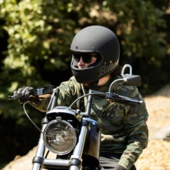 Biltwell Gringo Factory ECE Helmet -Motorcycle Helmet Store biltwell gringo factory ece 22 05 helmet flat black worn 50627.1695598055