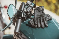 Highway 21 Roulette Gloves -Motorcycle Helmet Store highway 21 roulette womens gloves worn 21252.1646231978