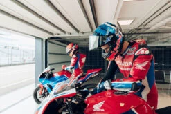 Shoei X-15 Marquez Dazzle Helmet 7 Shoei X-15 Marquez Dazzle Helmet -Motorcycle Helmet Store shoei x fifteen marquez 7 helmet worn 11739.1682467058