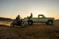 Torc T1 Retro Helmet Iso Bars Gloss White -Motorcycle Helmet Store torc t1 iso bar helmet gloss white in action 42714.1578266312